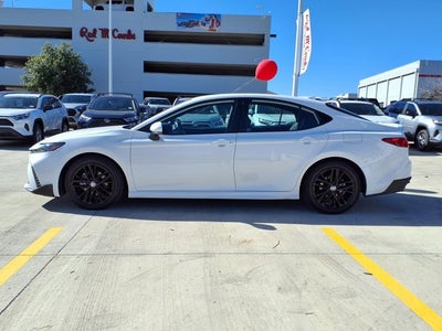 2025 Toyota Camry SE