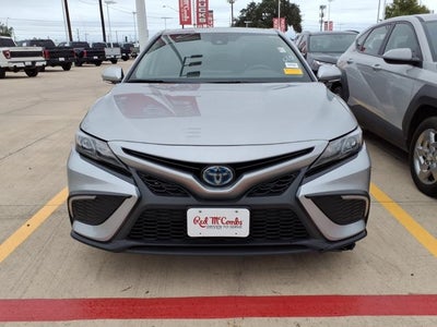 2022 Toyota Camry Hybrid SE