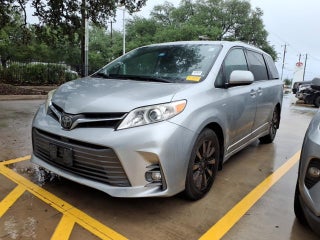 2020 Toyota Sienna XLE