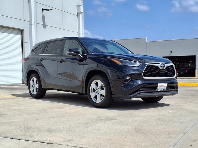 2025 Toyota Highlander LE