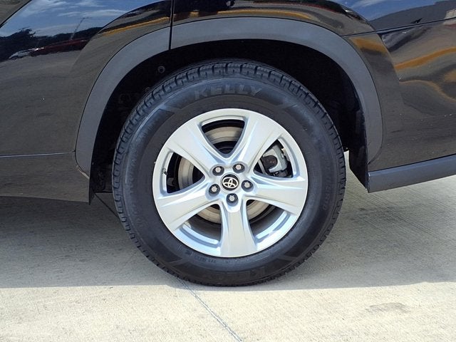 2025 Toyota Highlander LE