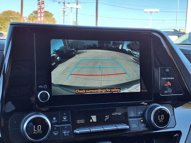 2024 Toyota Highlander LE