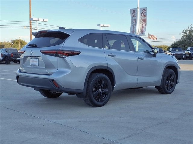 2024 Toyota Highlander LE