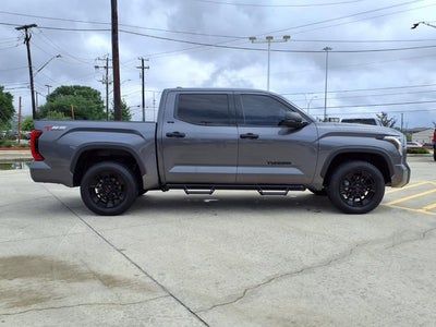 2023 Toyota Tundra 4WD SR5