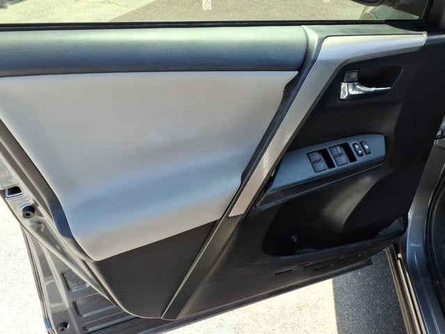 2018 Toyota RAV4 Hybrid XLE