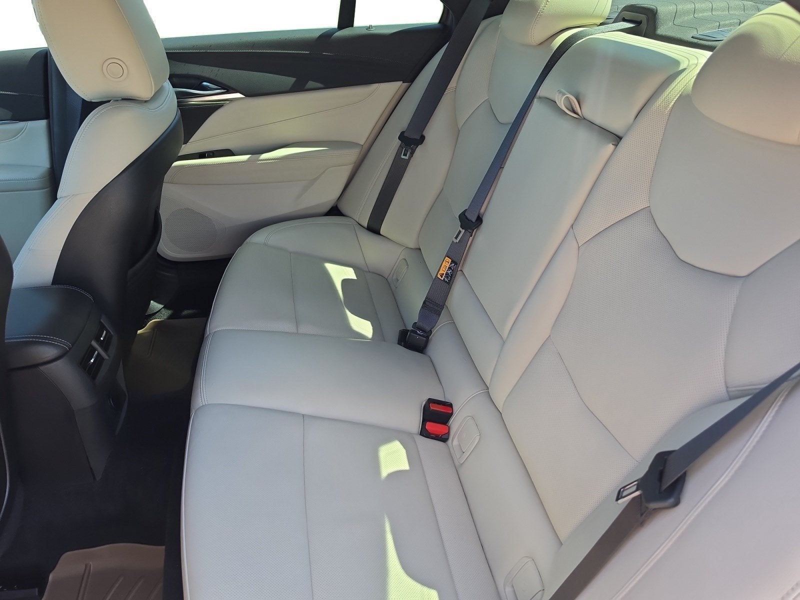 2023 Cadillac CT4 Premium Luxury