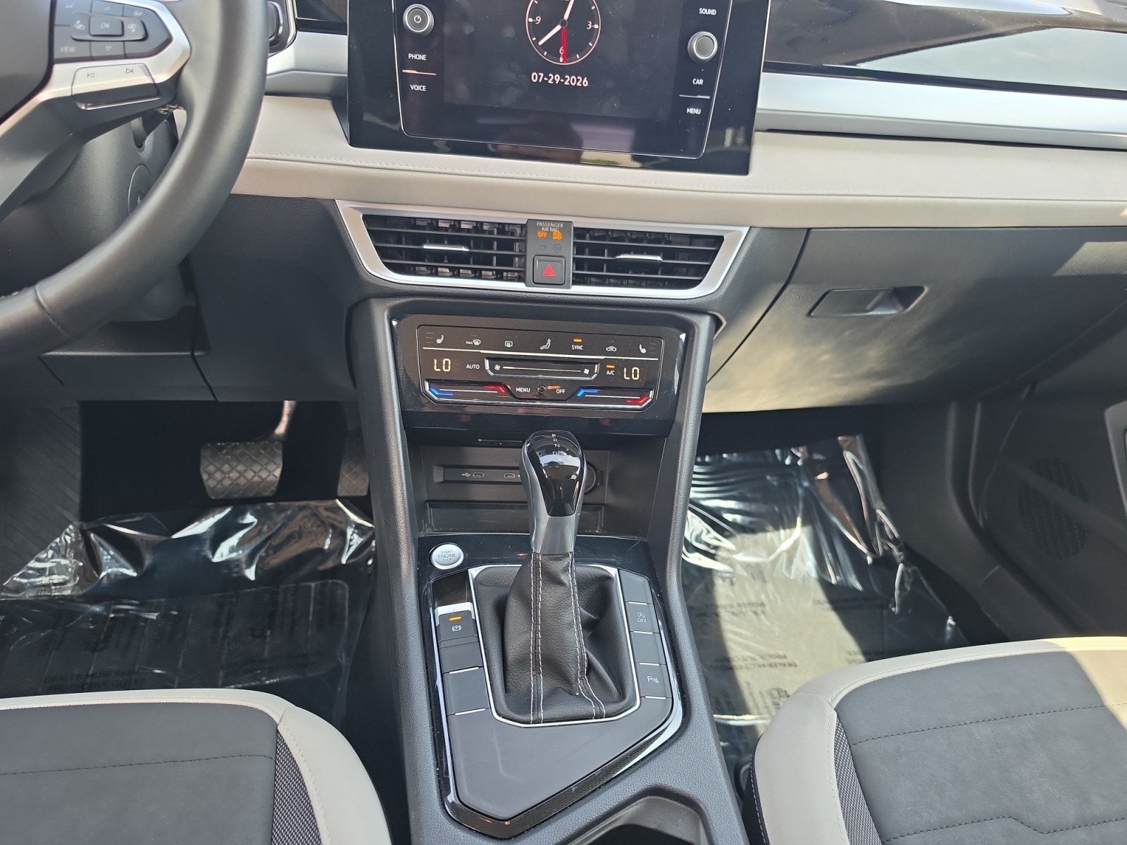 2025 Volkswagen Taos SE