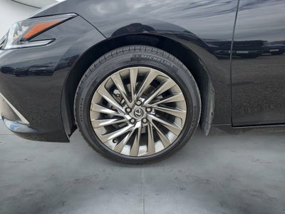 2025 Lexus ES 350 Ultra Luxury
