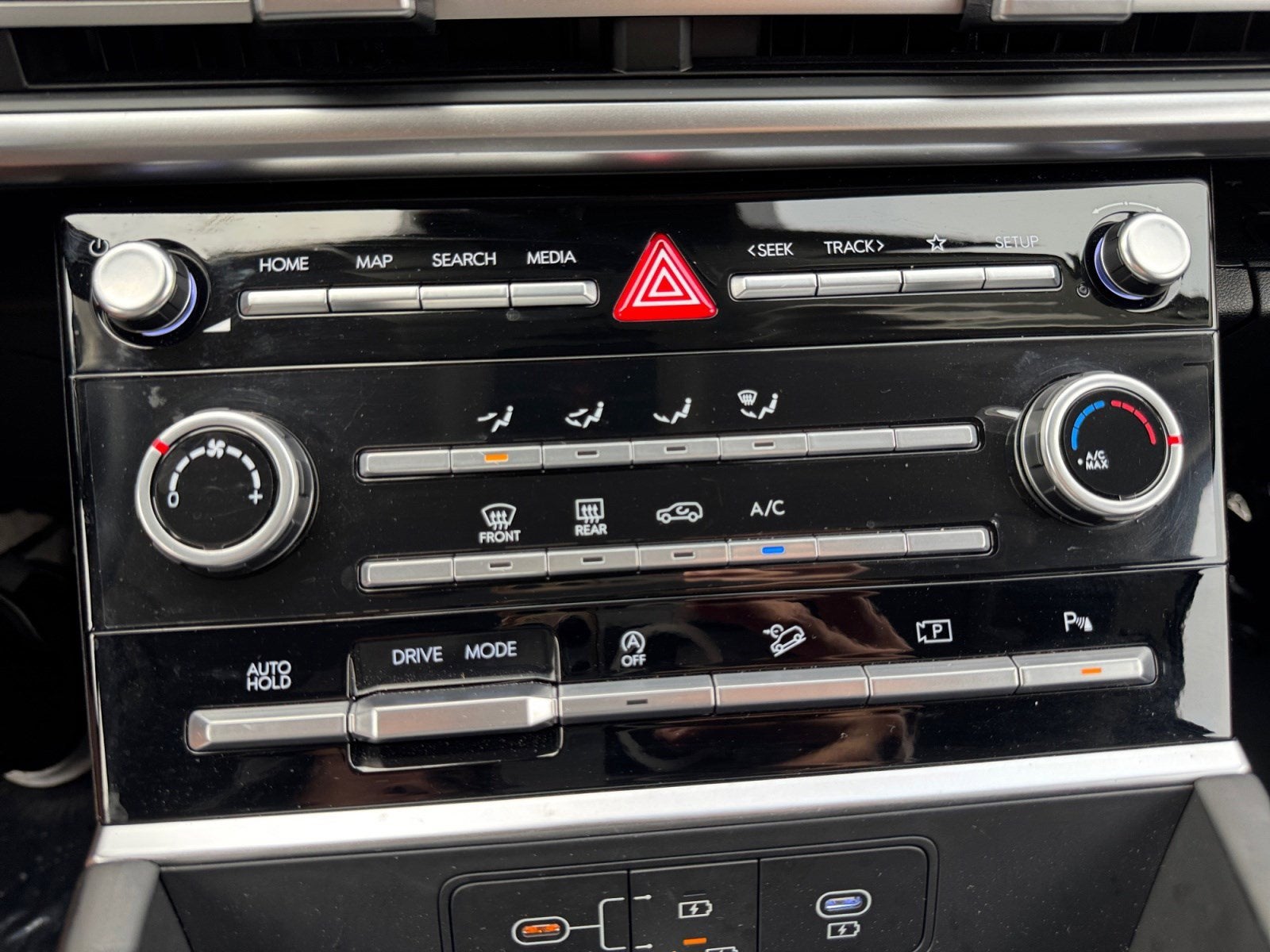 2025 Hyundai Santa Fe SE