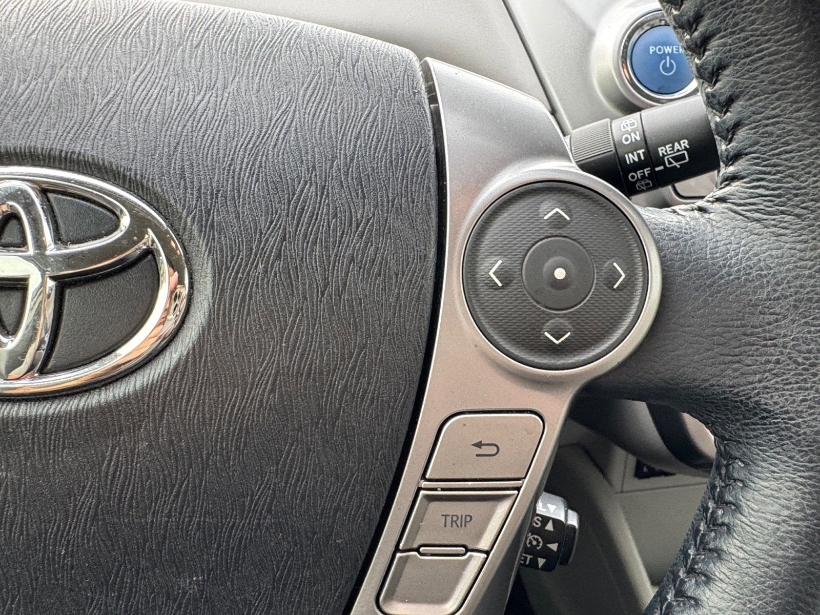 2017 Toyota Prius v Five