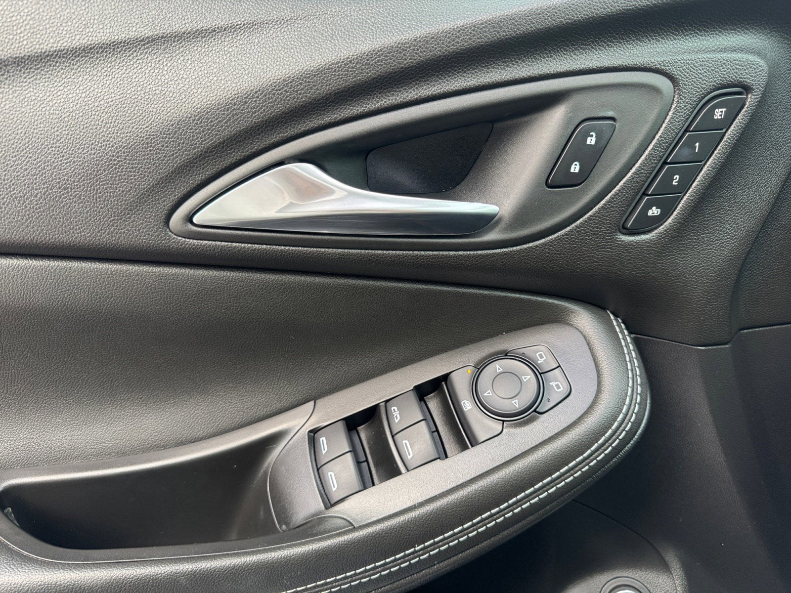 2025 Buick Encore GX Avenir